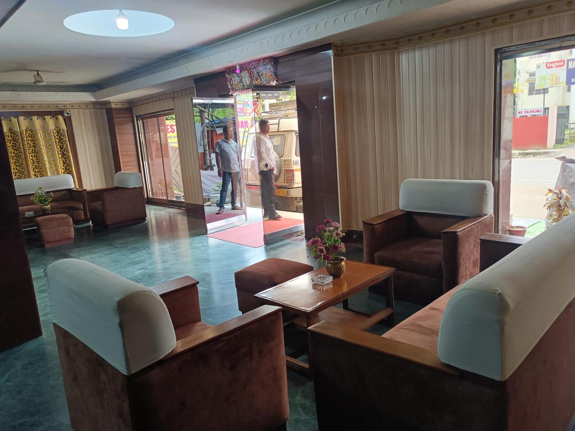 סילצ'אר Hotel Sudakshina By Roh מראה חיצוני תמונה