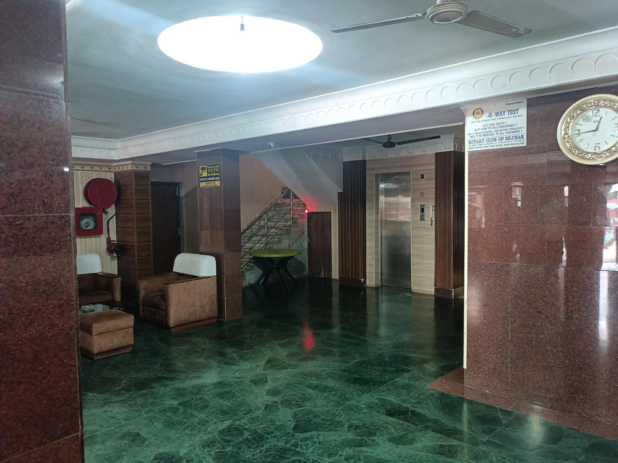 סילצ'אר Hotel Sudakshina By Roh מראה חיצוני תמונה
