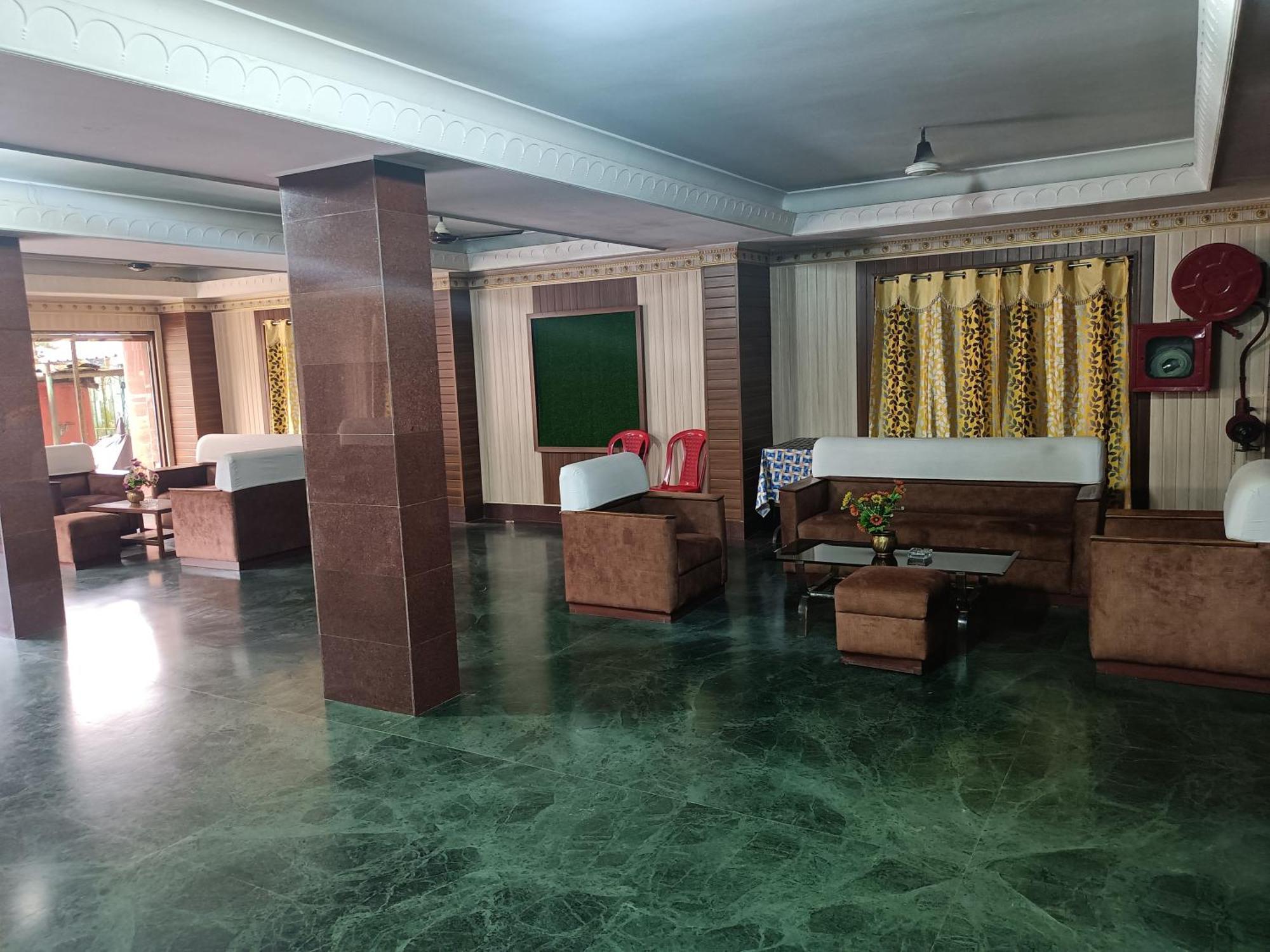 סילצ'אר Hotel Sudakshina By Roh מראה חיצוני תמונה