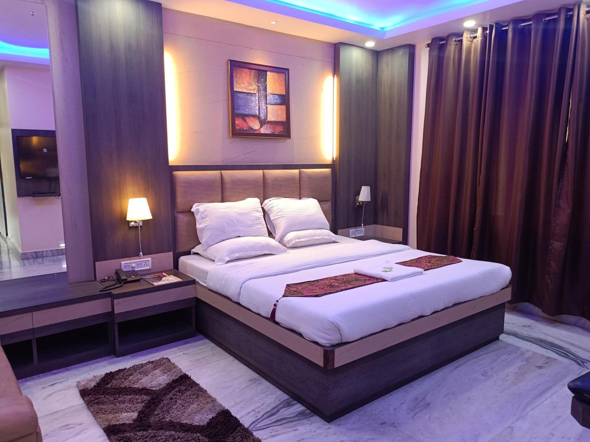סילצ'אר Hotel Sudakshina By Roh מראה חיצוני תמונה